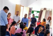 प्रभारी सचिव ने लाइवलीहुड काॅलेज का औचक निरीक्षण कर परखी व्यवस्था