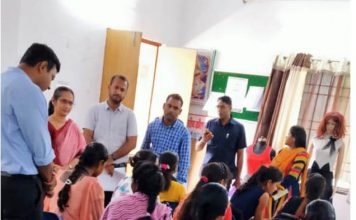 प्रभारी सचिव ने लाइवलीहुड काॅलेज का औचक निरीक्षण कर परखी व्यवस्था