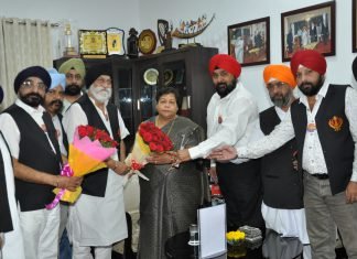 राज्यपाल को श्री गुरू नानक देव जी के 550वें प्रकाश दिवस का न्यौता