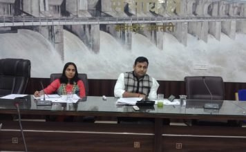 स्वास्थ्य सुविधाओं व सेवा गुणवत्ता में गिरावट बर्दाश्त नहीं की जाएगी: कलेक्टर