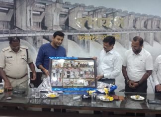 अधिकारियों ने निवर्तमान एसपी को दी विदाई, नवपदस्थ एसपी का किया स्वागत