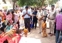 अंगारमोती मंदिर जाकर कलेक्टर-एसपी ने जिलावासियों की खुशहाली के लिए मांगा आशीर्वाद