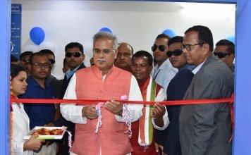मुख्यमंत्री ने बीजापुर जिला चिकित्सालय में किया लगभग 2.45 करोड़ रूपए के चिकित्सा उपकरणों का लोकार्पण