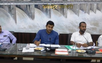 युवा महोत्सव के तहत आदिवासी नृत्य का व्यापक प्रचार-प्रसार करें: कलेक्टर