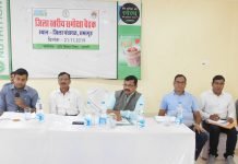 जिले के सभी गौठानों में निर्माण कार्य एक सप्ताह के भीतर पूर्ण करने कलेक्टर ने दिए निर्देश