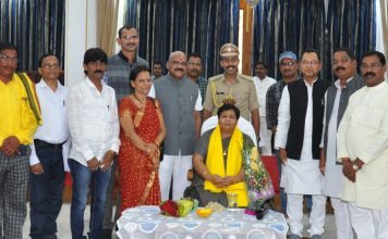 दलगत भावना से ऊपर उठकर एकजुटता से कार्य करें: राज्यपाल