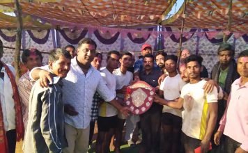 नावाडीह में एक दिवसीय रात्रिकालीन कबड्डी प्रतियोगिता का हुआ आयोजन