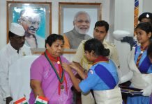 कोई भी इंसान धन-धान्य से नहीं, अपने आचार-व्यवहार से बड़ा होता है: राज्यपाल