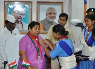 कोई भी इंसान धन-धान्य से नहीं, अपने आचार-व्यवहार से बड़ा होता है: राज्यपाल