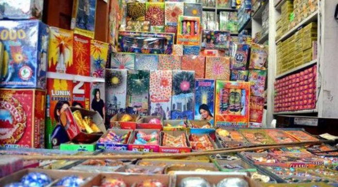 पर्यावरण प्रदूषण को लेकर छत्तीसगढ़ सरकार गंभीर, फटाके फोड़ने को लेकर 60 दिनों तक लगाया प्रतिबंध