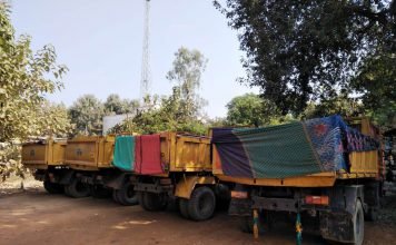 खनिज विभाग की खरेंगा-दोनर क्षेत्र में दबिश, रात्रि में छह हाइवा किए गए जब्त
