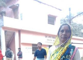 उम्र के चैथे पड़ाव में भी रूपौतिन बाई में दिखा पसंदीदा प्रत्याशी चुनने का जज्बा