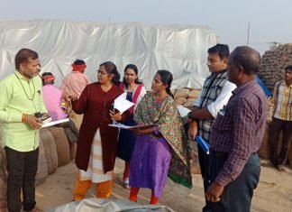 स्टेक में कितने कट्टे, प्रभारी सचिव को नहीं बता पाए समिति प्रबंधक