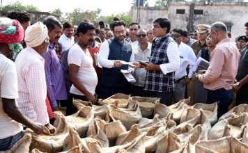 किसान चिंता न करें, सरकार पूरा धान खरीदेगी, अफवाहों से रहे दूर : मुख्यमंत्री श्री भूपेश बघेल