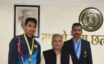 मुख्यमंत्री ने छत्तीसगढ़ के दो वॉलीवाल खिलाड़ियों को अंतर्राष्ट्रीय प्रतियोगिताओं में स्वर्णिम सफलता के लिए दी शुभकामनाएं