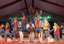 जम्मू कश्मीर के गुजर बकरवाल नृत्य ने दिया एकता और शांति का संदेश ओडिसा का सिंगारी नृत्य दर्शकों में भर दिया जोश