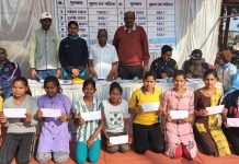 विकासखण्ड स्तरीय मैराथन दौड़ में महिला वर्ग से सुश्री रूखमणी यादव और पुरूष वर्ग से श्री दानवीर ने हासिल किया पहला स्थान