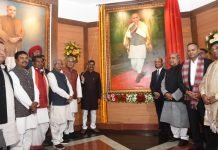 छत्तीसगढ़ विधानसभा के सेंट्रल हाल में देश के महान विभूतियों के तैलचित्र का अनावरण