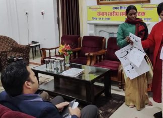 जीवन कौशल सत्रों के अवलोकन के लिए प्रोत्साहित करें डाइट के व्याख्याता और जिला अधिकारी – श्री पी. दयानंद