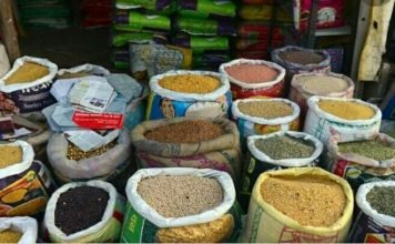 लॉकडाउन के चलते अधिक दाम पर बिक रहा जरूरी सामान, आम जन परेशान