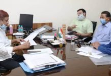 यात्री वाहनों के परमिट संबंधी प्रकरणों का शीघ्रता से निराकरण हो – परिवहन मंत्री श्री अकबर