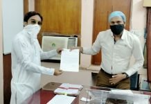 शराब दुकानों में पानी मिले शराब एवं ओवररेट में शराब बेचने के खिलाफ आबकारी प्रतिनिधि ने सौपा ज्ञापन