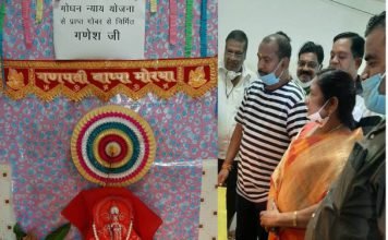 गोबर के गणेश बने लोगों के आकर्षण का केन्द्र