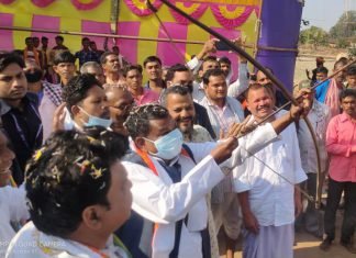 बूढ़ादेव महोत्सव में शामिल हुए प्रभारी मंत्री लखमा