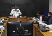 कलेक्टर ने धान खरीदी को लेकर ली बैठक धान उठाव में तेजी लाने के दिए निर्देश