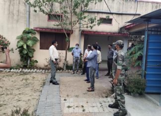 बागबाहरा कोविड केयर सेंटर संचालन के लिए तैयार कलेक्टर ने कोविड केयर सेंटर पहुँच कर लिया जायजा..