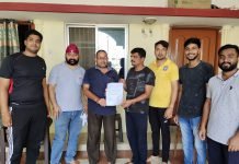 नगर में केन्द्रीय विद्यालय की नवीन स्थापना को लेकर बागबाहरा के युवाओ ने मांगपत्र सौंपा