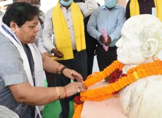 स्वर्गीय श्री बुढ़ानशाह ने समाज को संगठित करने का कार्य किया: सुश्री उइके