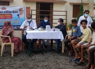 हाट-बाजारों में लग रहे स्वास्थ्य शिविरों से अंतिम छोर के व्यक्ति तक पहुंच रही है स्वास्थ्य सुविधा