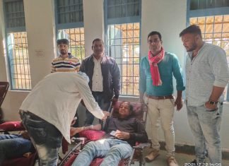 शासकीय कालेज बागबाहरा में रक्तदान शिविर सम्पन्न