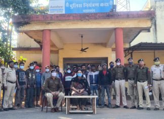 पुलिस द्वारा स्थाई वारंटियों की धर-पकड़ का विशेष अभियान विगत रात्रि में महासमुंद जिलें भर से कुल 23 स्थाई वारंटियों की गिरफ्तारी।