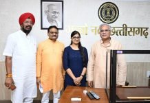 मुख्यमंत्री से यूपीएससी सिविल सेवा परीक्षा में चयनित सुश्री श्रद्धा शुक्ला ने की मुलाकात