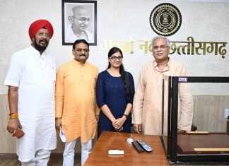 मुख्यमंत्री से यूपीएससी सिविल सेवा परीक्षा में चयनित सुश्री श्रद्धा शुक्ला ने की मुलाकात
