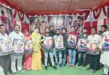 छत्तीसगढ़ी फिल्म ऐ सजनी के पोस्टर विमोचन में पहुंचे टीम के कलाकार