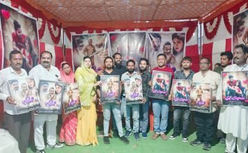छत्तीसगढ़ी फिल्म ऐ सजनी के पोस्टर विमोचन में पहुंचे टीम के कलाकार