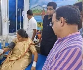 नशे में धुत युवक ने महिला विधायक पर किया चाकू से हमला, हाथ में आई चोट