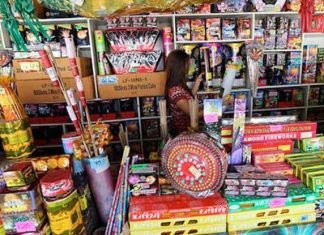 त्योहारों में आतिशबाजी के लिए समय निर्धारित, अब सिर्फ दो घंटे ही जला सकते हैं पटाखे