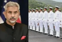 रिहाई के बाद भारत वापस भारत लौटे इंडियन नेवी के पूर्व अधिकारी